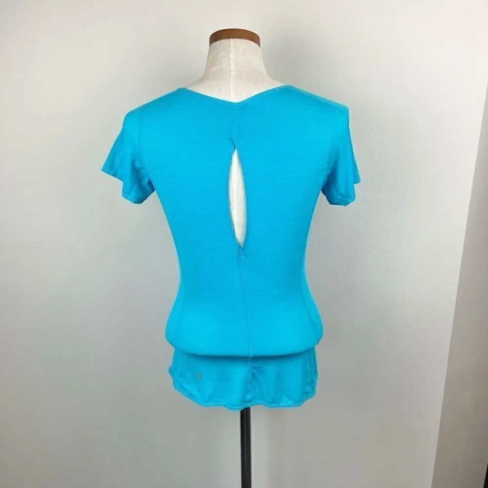 Lululemon Mesh Back Cut-Out Workout Tee - Picture 6 of 7